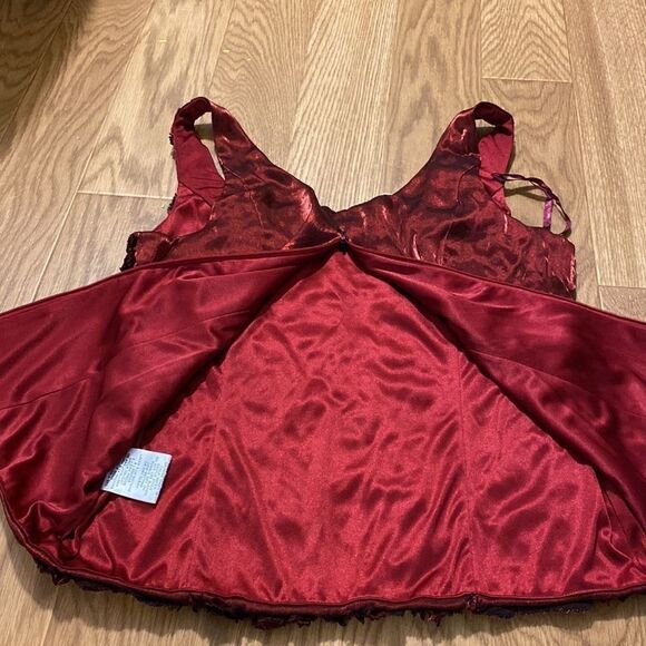 CARTISE Women’s Deep Red Black  Floral Sleeveless Top (Size 10/8) - Picture 10 of 10